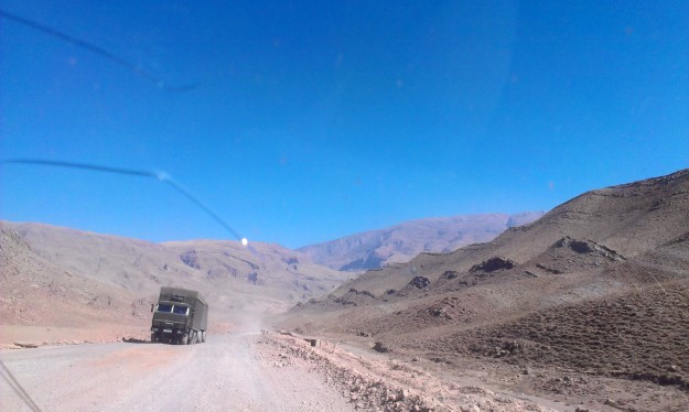 Bumpy dusty ride from Termez to Qarshi. Somewhere near Boysun. 